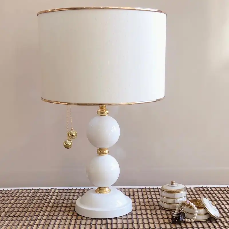 آباژور رومیزی مدل دوگوی مدرن دایان