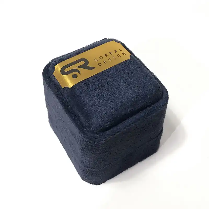 انگشتر سورئال دیزاین مدل حلقه چوبی