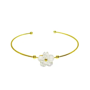 بنگل زنانه مدل گل بابونه