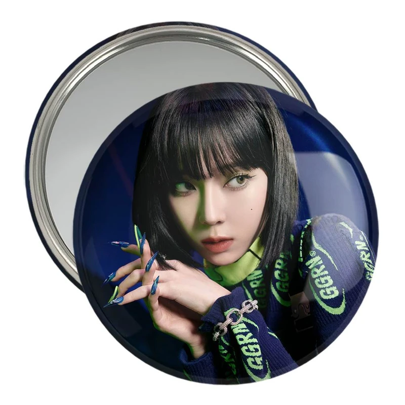 آینه جیبی خندالو مدل وینتر گروه آسپا Aespa  کد 12483