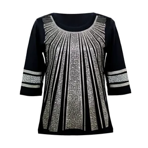بلوز آستین سه ربع یقه گرد زنانه مدل توری طرح نگین دار خطی