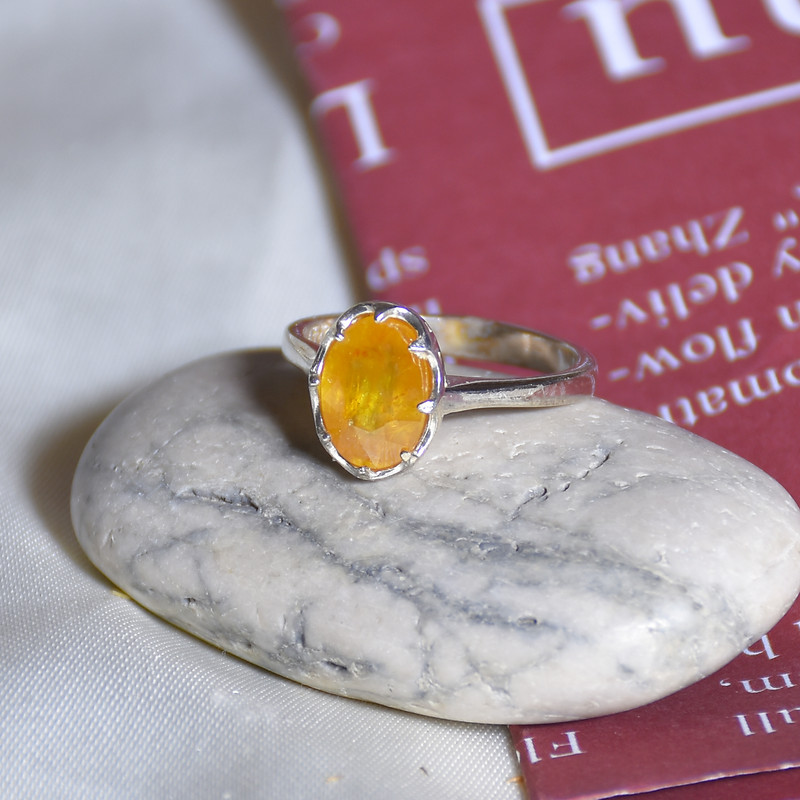 انگشتر نقره زنانه نقره جات لطفی مدل یاقوت کد ANZS01E03 انگشتر نقره زنانه نقره جات لطفی مدل یاقوت کد ANZS01E03