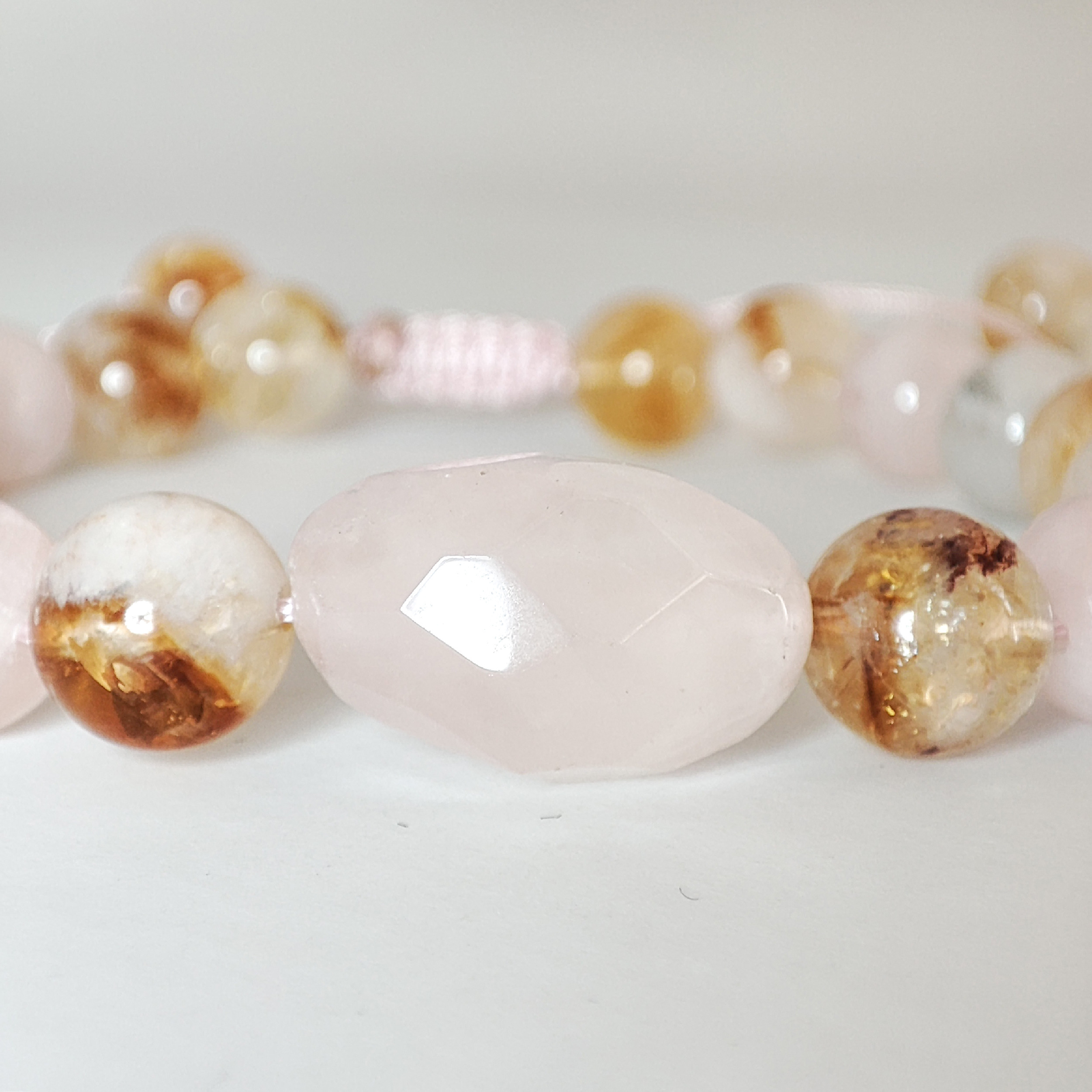 دستبند زنانه مدل کوارتز و سیترین طبیعی 324 دستبند زنانه مدل کوارتز و سیترین طبیعی 324