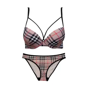 ست شورت و سوتین زنانه مدل اسفنجی نیم جک فنر دار کد 739  رنگ صورتی