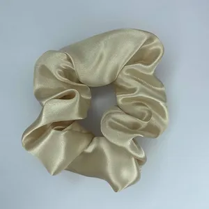 کش مو زنانه مدل اسکرانچی ساتن