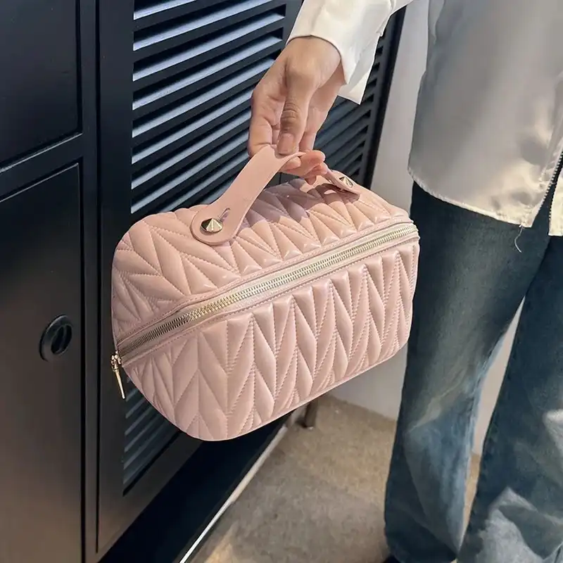 کیف لوازم آرایش زنانه مدل Multifunctional