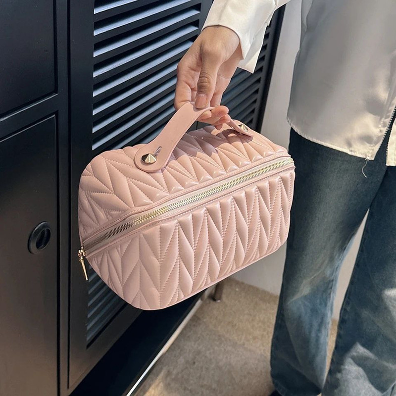 کیف لوازم آرایش زنانه مدل Multifunctional