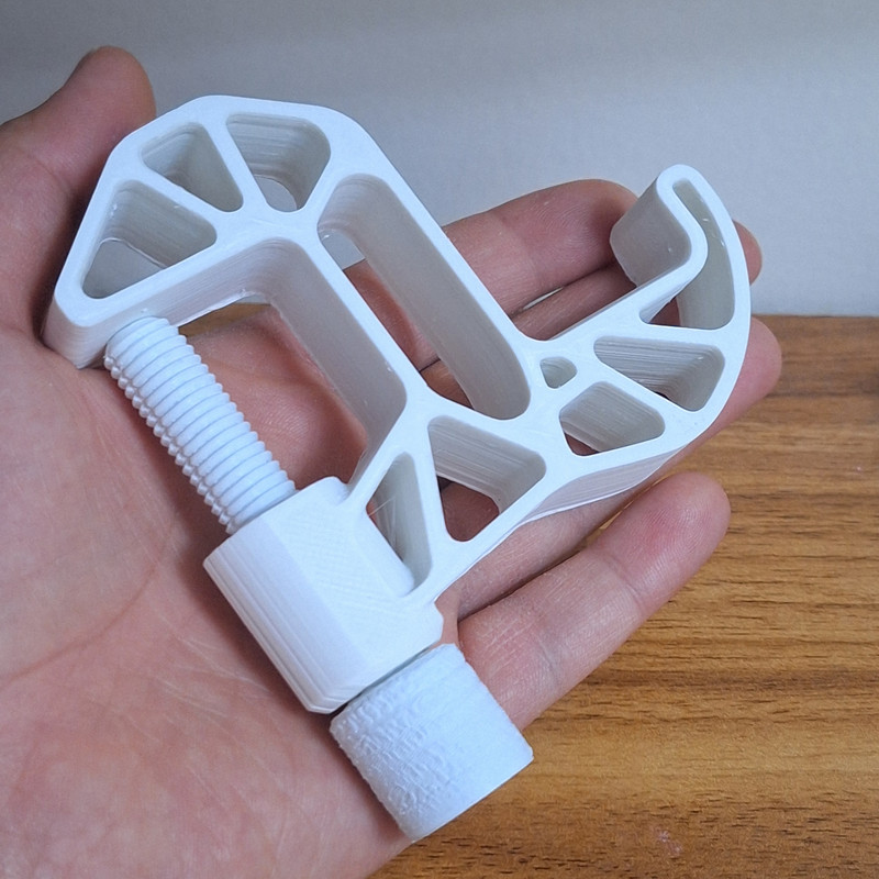 گیره مدل متصل به میز کد C36