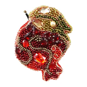 سنجاق سینه زنانه مدل انار