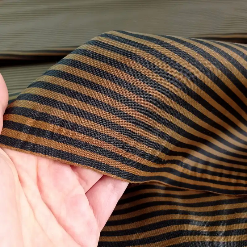 پارچه لباس مدل آستری طرح راه اره کد A3