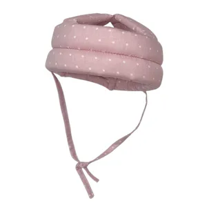 محافظ سر کودک مدل خال خالی صورتی