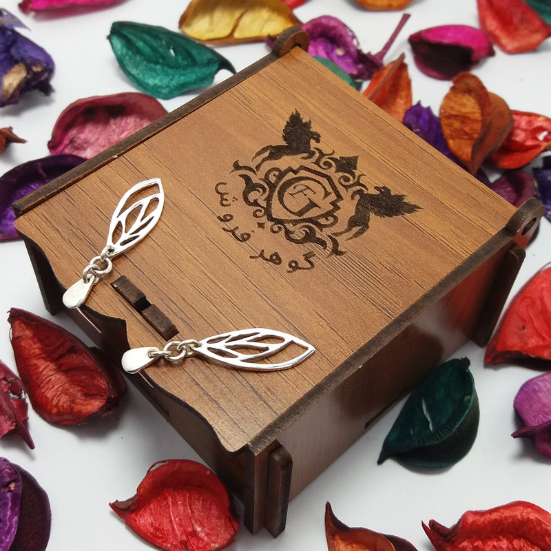 گوشواره نقره زنانه مدل برگ با زنجیر