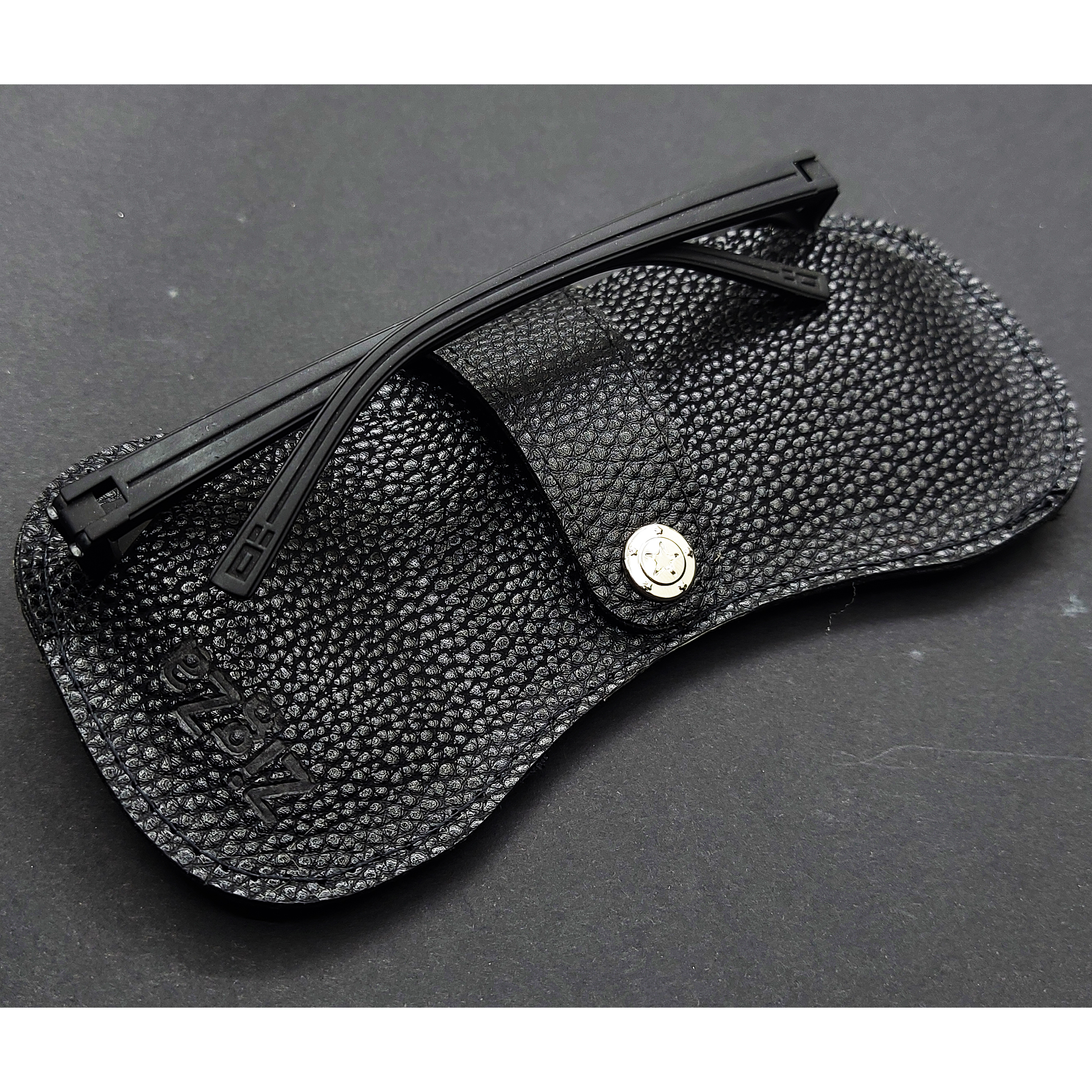 کیف عینک زیگزا مدل BLACH