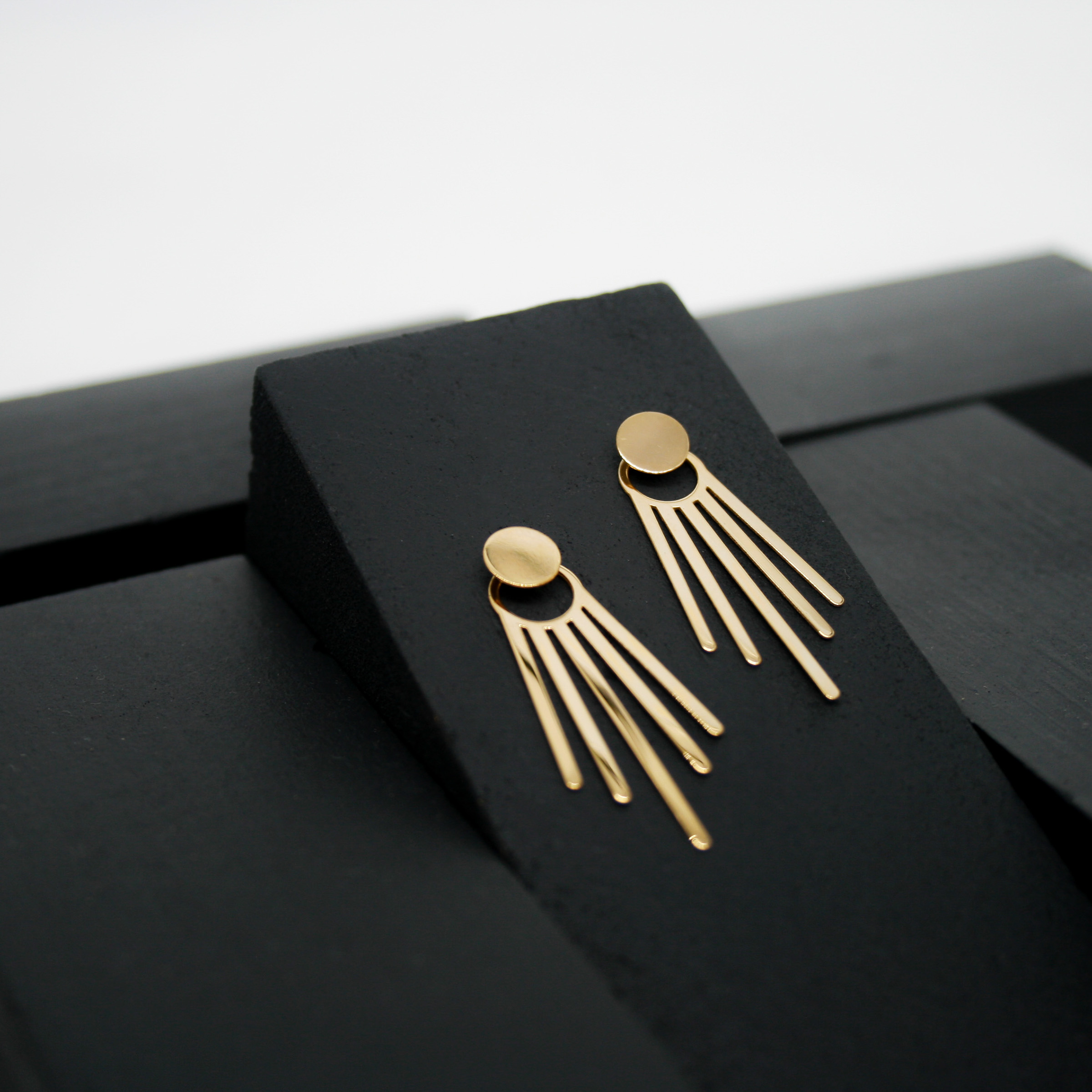 گوشواره طلا ۱۸ عیار زنانه دُرج مدل DE48