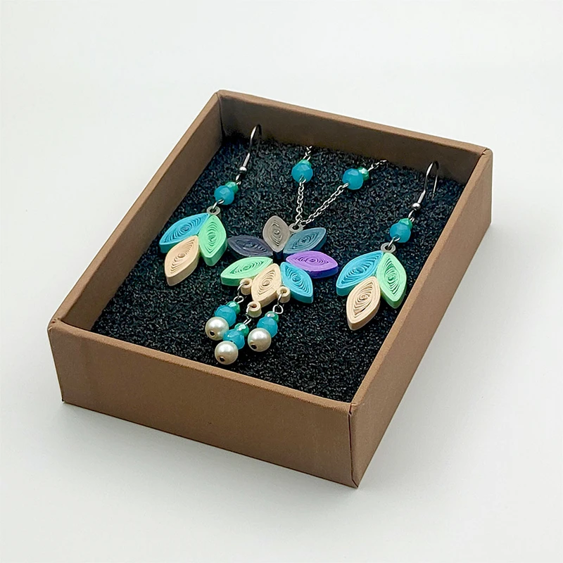 عکس شماره 2 : نیم ست زنانه مدل گل دست ساز