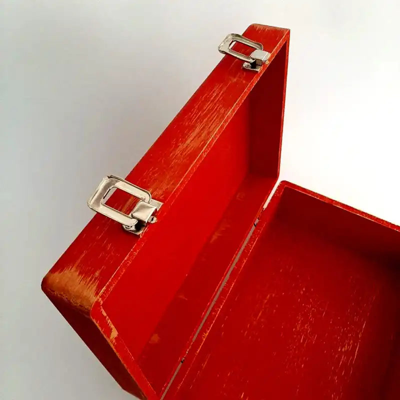 جعبه هدیه چوبی مدل چمدان بهاری کد WS513