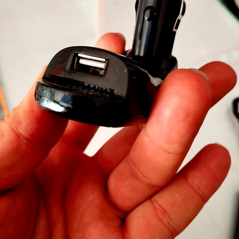 پخش‌کننده اف ام و شارژر فندکی خودرو سیرا مدل FM-ABAS