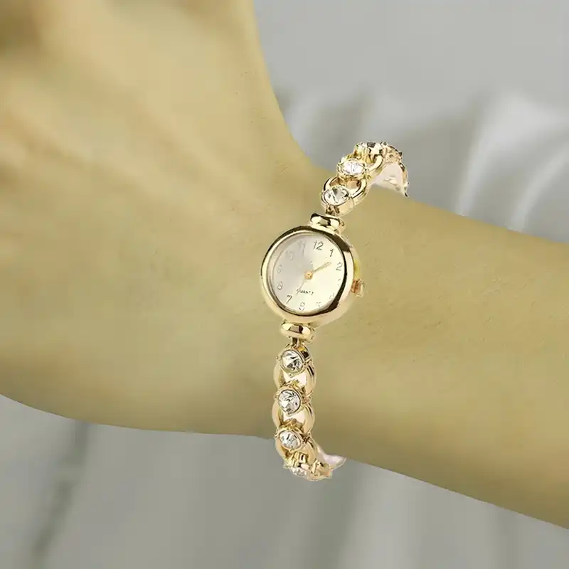 ساعت مچی عقربه ای زنانه مدل نگین دار دستبندی