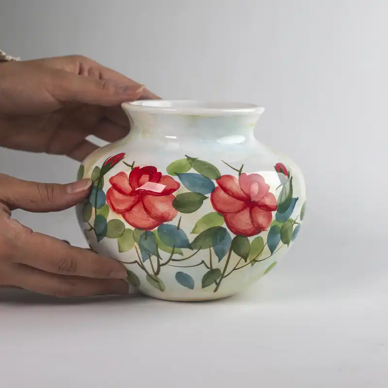 گلدان سفالی طرح نقاشی زیر لعاب مدل تسنیم کد C-1