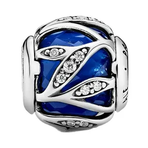 آویز گردنبند و دستبند نقره زنانه پاندورا مدل Leaves Shine