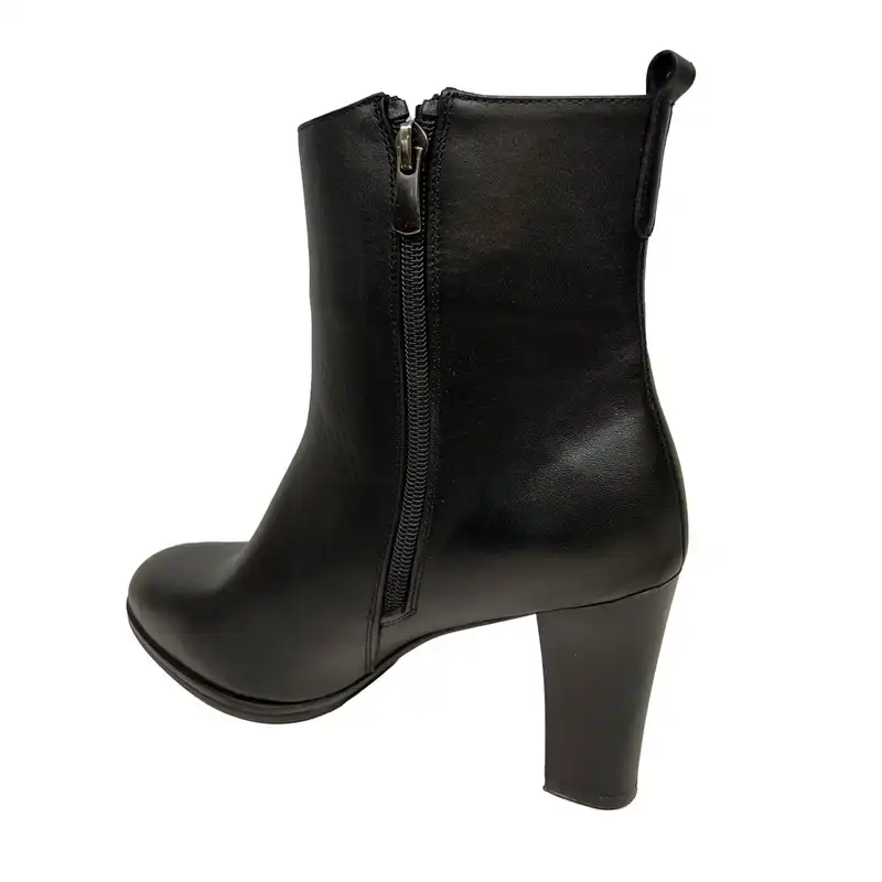 نیم بوت زنانه سرزمین چرم کد 145302 رنگ مشکی