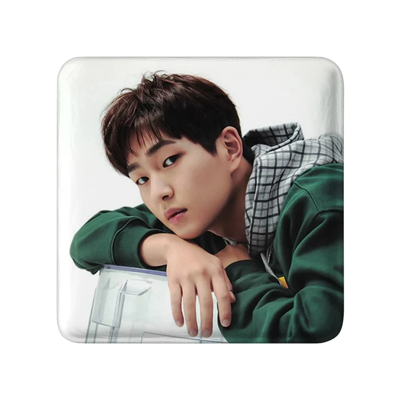 مگنت خندالو طرح اونیو گروه شاینی Shinee  مدل مربعی کد 21306