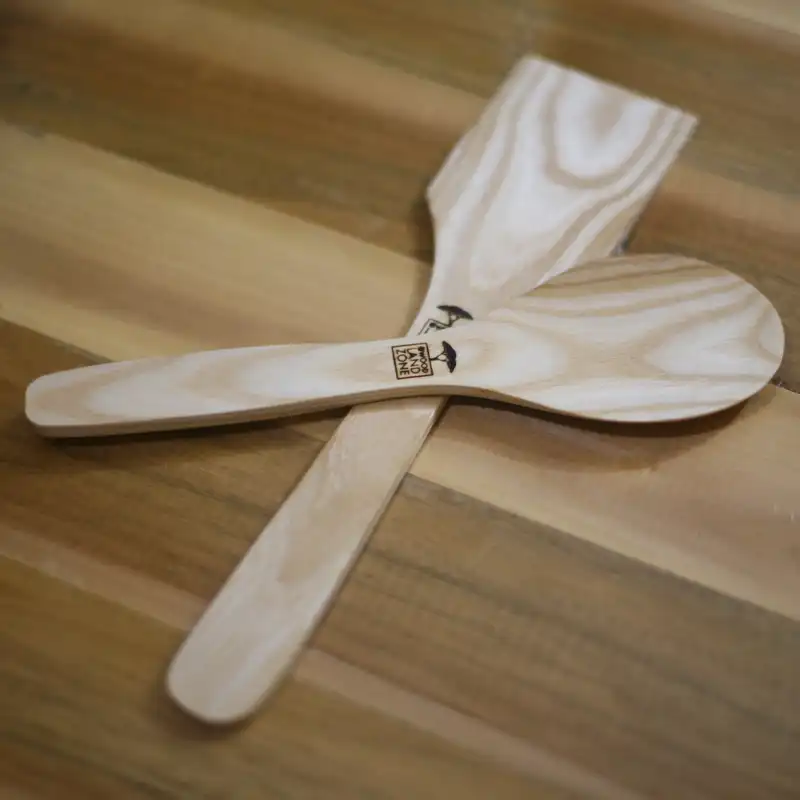 ست قاشق و کفگیر چوبی وودلندزون مدل میگل