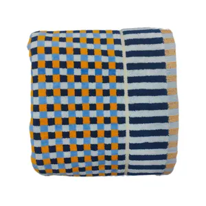 حوله دستی آذربافت مدل شطرنجی کد 2 سایز 60x35 سانتی متر