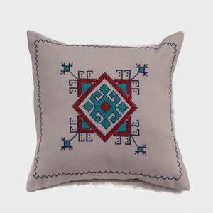 کوسن سوزن دوزی مدل هندسی کد ۰۱