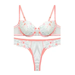 ست شورت و سوتین زنانه ژینا مدل توری کد 20104