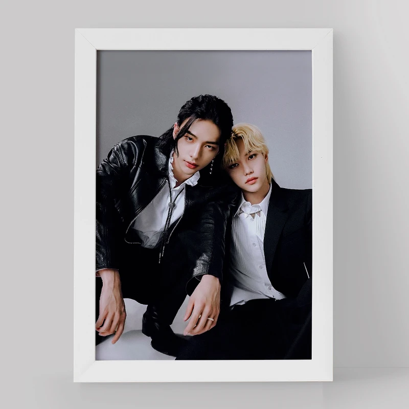 تابلو خندالو مدل هیونجین و فلیکس گروه استری کیدز کد 11868