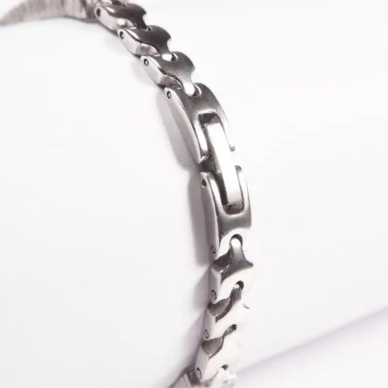 ساعت مچی عقربه ای نقره زنانه مدل BF 11