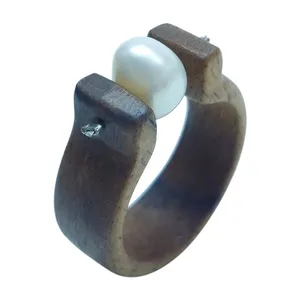 انگشتر زنانه سورئال دیزاین مدل Cultivated Pearls