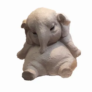 مجسمه مدل فیل نشسته