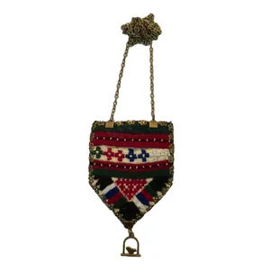 گردنبند سوزن دوزی کد L31
