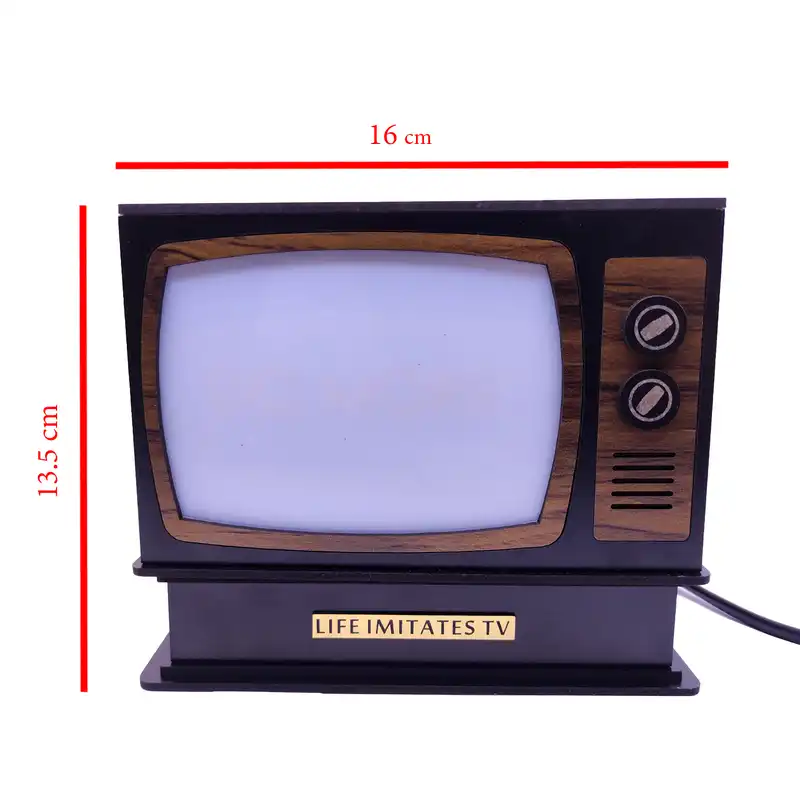 چراغ خواب مدل تلویزیون قدیمی رترو