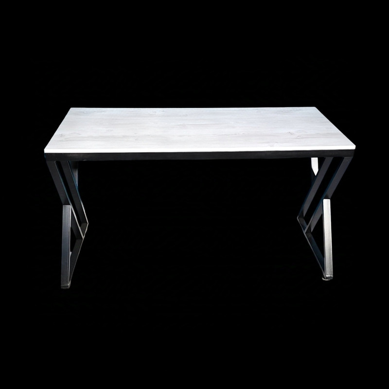 میز ناهارخوری آقای فلز مدل N202