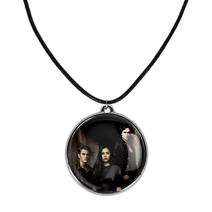 گردنبند خندالو مدل خاطرات یک خون آشام The Vampire Diaries کد 2023920244