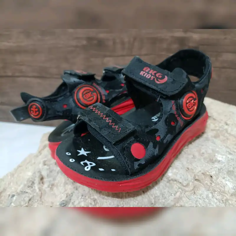 صندل پسرانه مدل آرمان طبی کد T.a.j رنگ قرمز