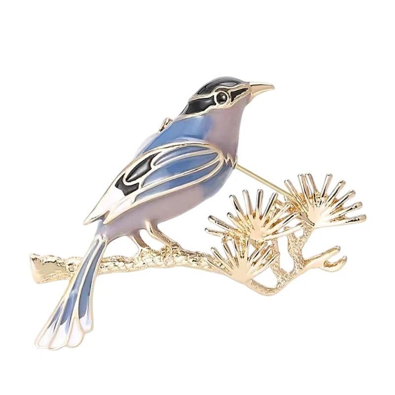 گل سینه زنانه مدل پرنده دم دراز روی شاخه صحرایی کد ngr399