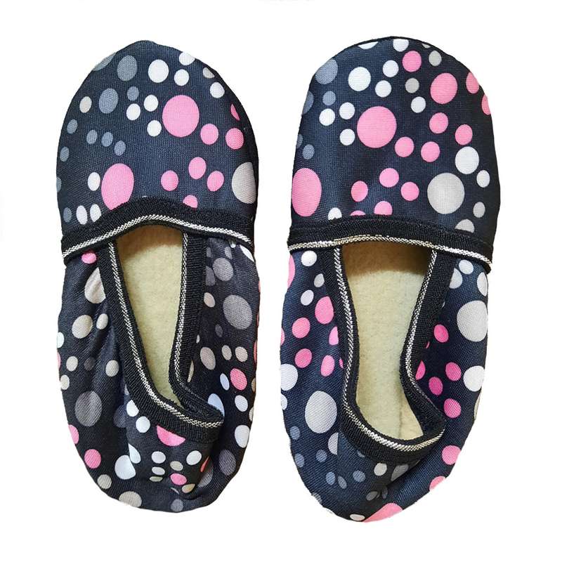 پاپوش دخترانه مدل تو کرکی استپ دار طرح توپ توپی کد AS1280 رنگ مشکی