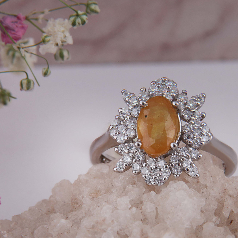 انگشتر نقره زنانه بازرگانی میلادی مدل سنگ یاقوت نگین برلیان بدن ریزش کد AWR_1401