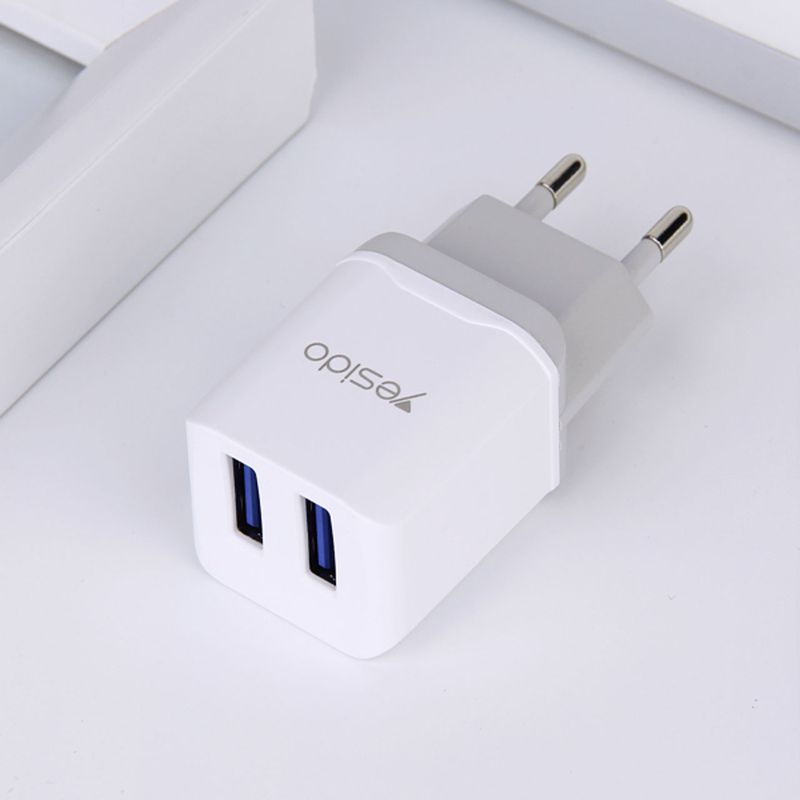 شارژر دیواری یسیدو مدل YC12 به همراه کابل تبدیل microUSB
