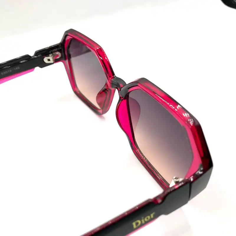 عینک آفتابی زنانه مدل 1937736-378