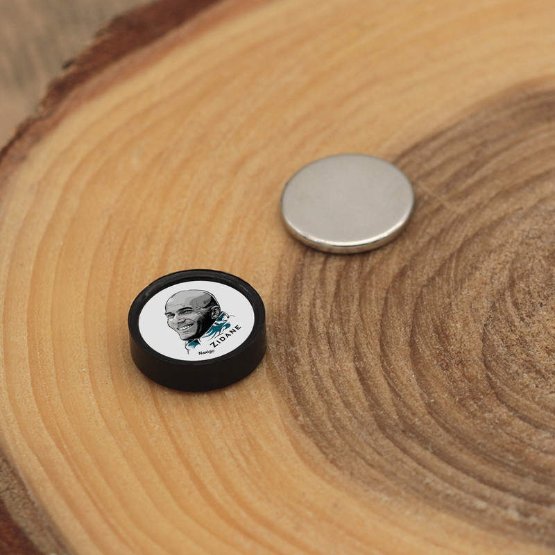 پیرسینگ گوش ناکسیگو مدل شب تاب طرح زیدان کد PM6660