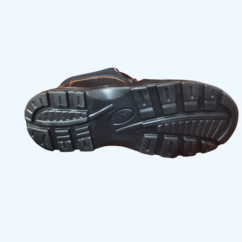 کفش ایمنی نادر مدل فولاد کد NA-4-2 کفش ایمنی نادر مدل فولاد کد NA-4-2