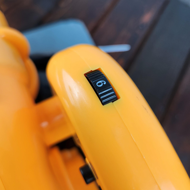 دستگاه دمنده و مکنده صنعتی دی ال تی سی کد 1000w