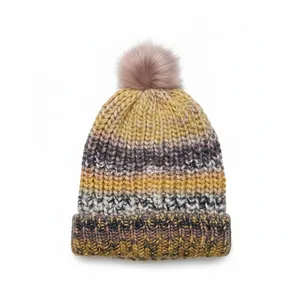 کلاه بافتنی زنانه آی ام مدل پوم دار 107323001
