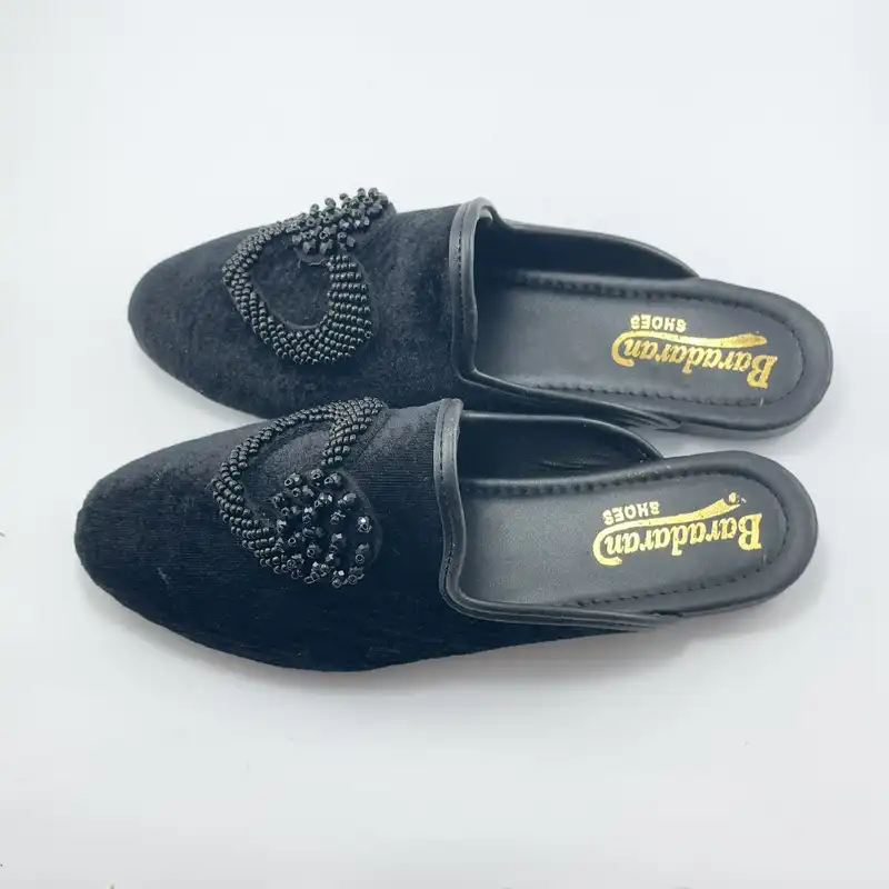 صندل زنانه مدل مخمل مرواریدی