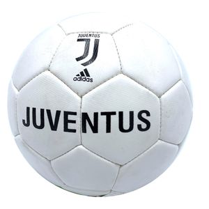 نقد و بررسی توپ فوتبال طرح Juventus توسط خریداران
